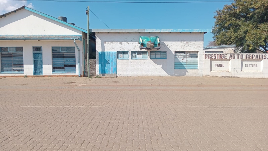  Bedroom Property for Sale in Bloemhof North West